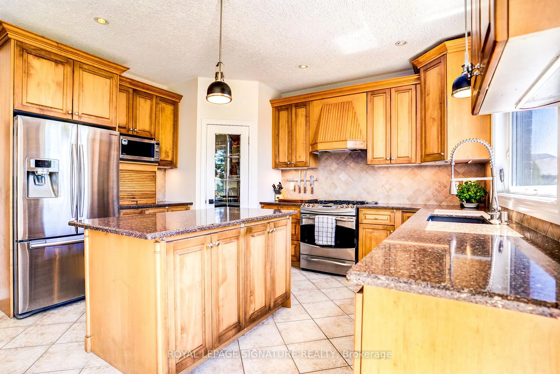 Photo 13 of 27 Leenders Lane, Erin — HOMEH