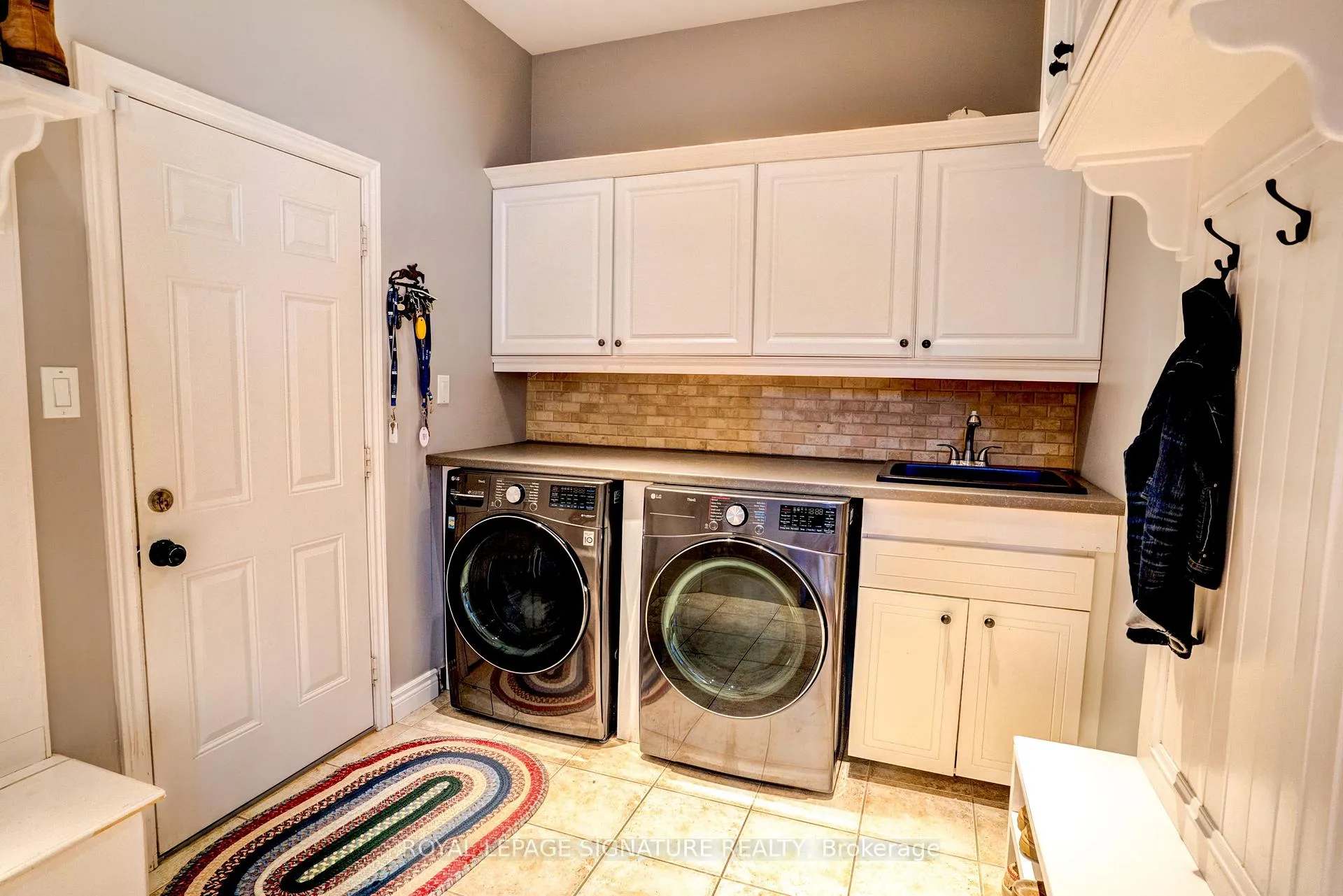 Photo 16 of 27 Leenders Lane, Erin — HOMEH