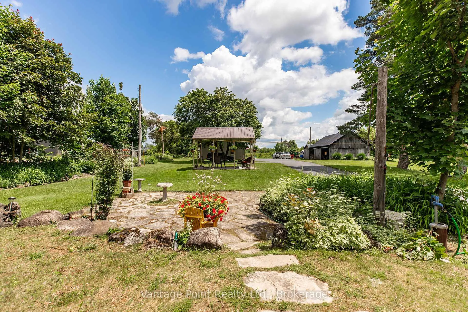 Photo 18 of 776227 10 Highway, Chatsworth — HOMEH