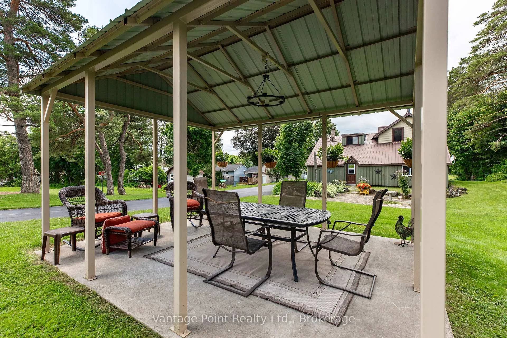 Photo 21 of 776227 10 Highway, Chatsworth — HOMEH
