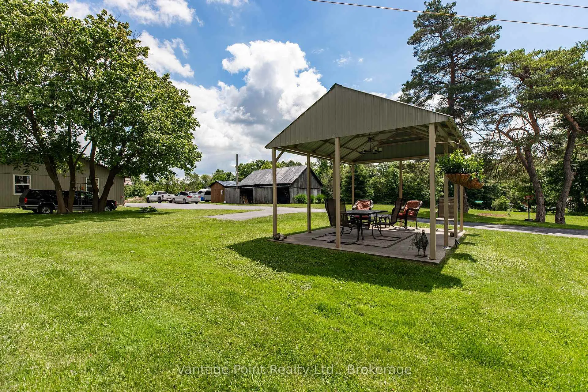 Photo 25 of 776227 10 Highway, Chatsworth — HOMEH
