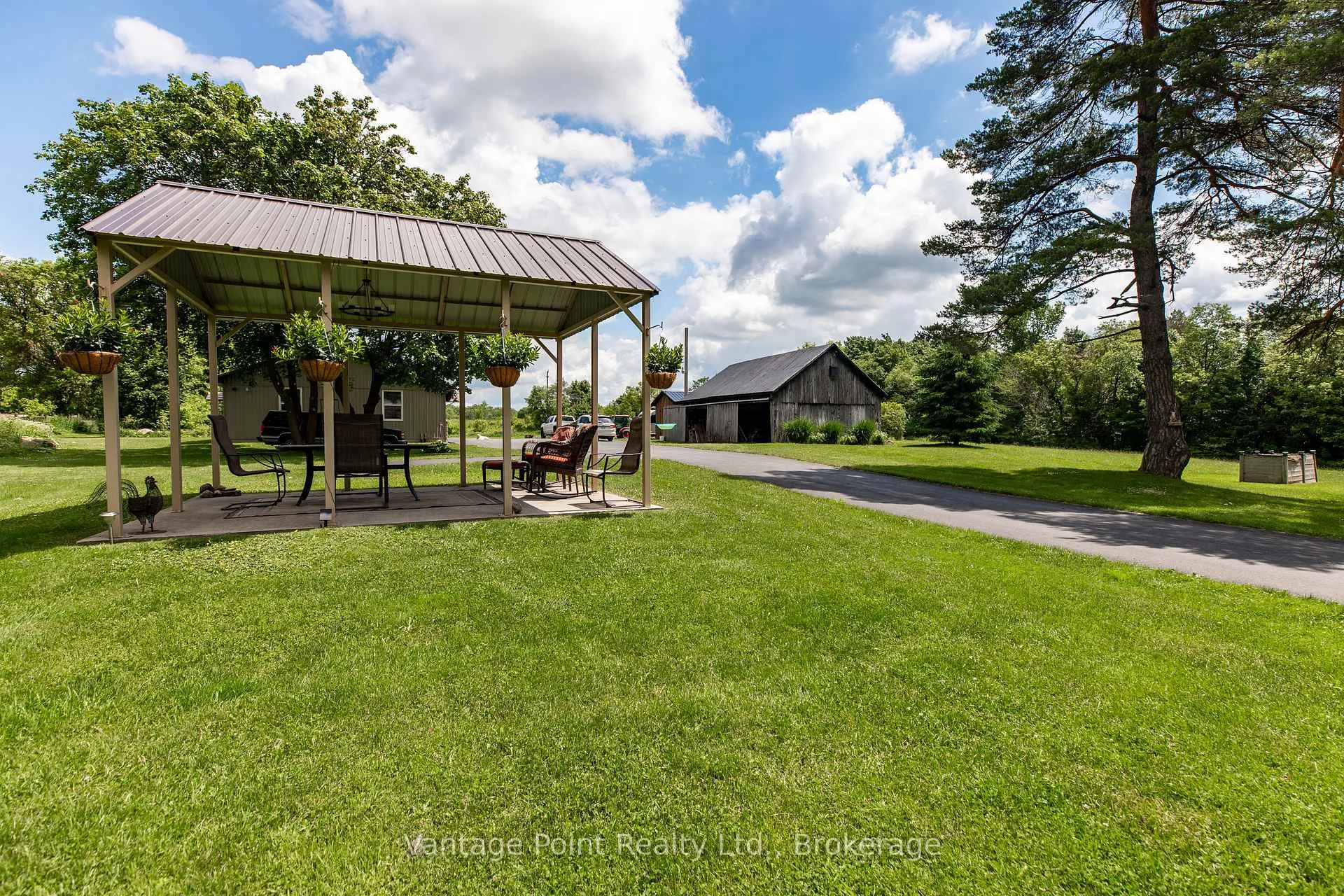 Photo 27 of 776227 10 Highway, Chatsworth — HOMEH