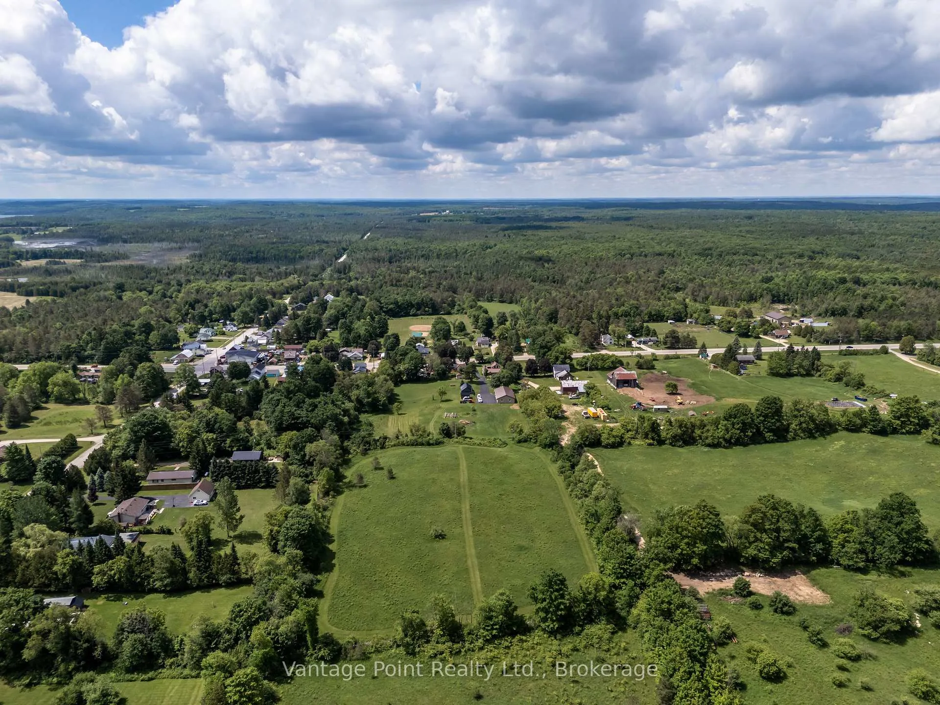 Photo 63 of 776227 10 Highway, Chatsworth — HOMEH