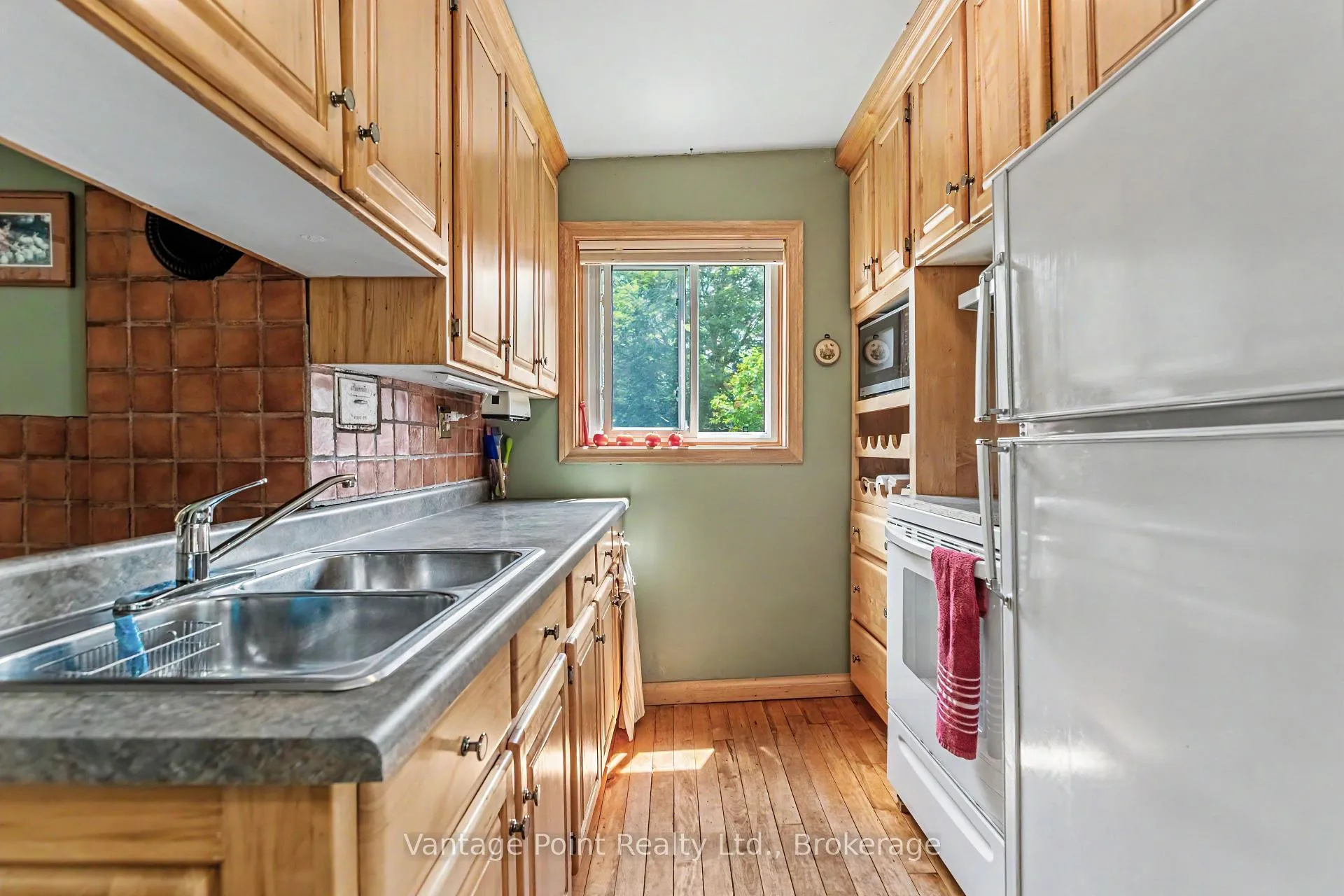 Photo 43 of 776227 10 Highway, Chatsworth — HOMEH