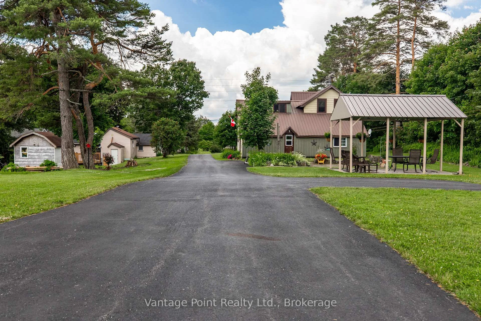 Photo 6 of 776227 10 Highway, Chatsworth — HOMEH
