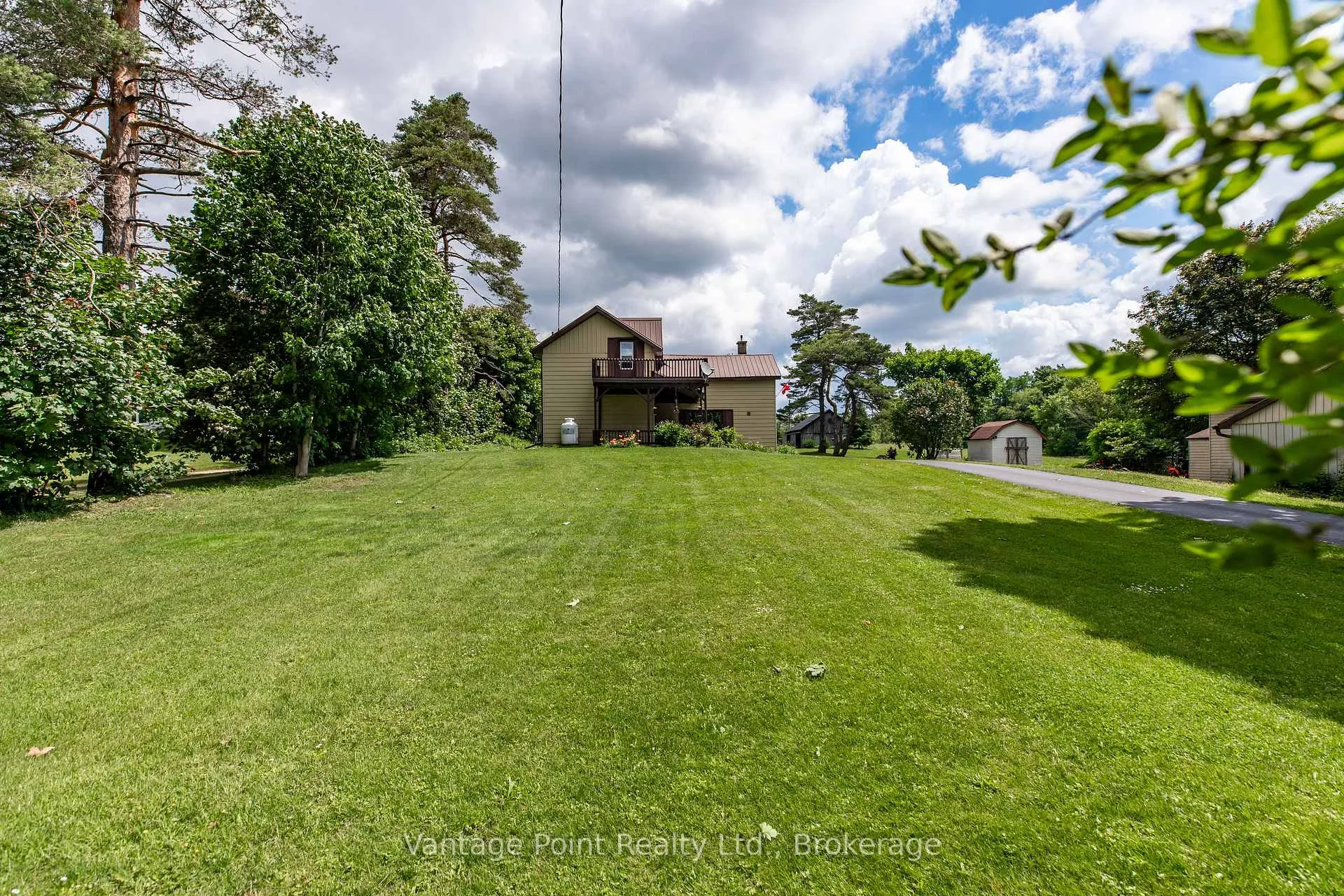 Photo 7 of 776227 10 Highway, Chatsworth — HOMEH