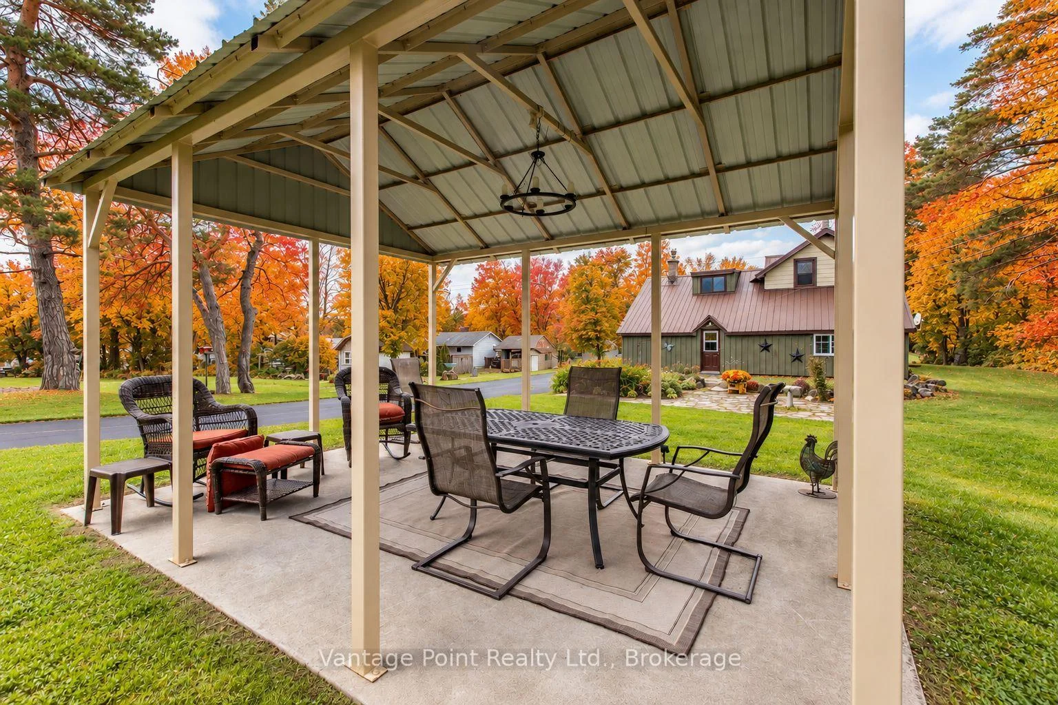 Photo 22 of 776227 10 Highway, Chatsworth — HOMEH