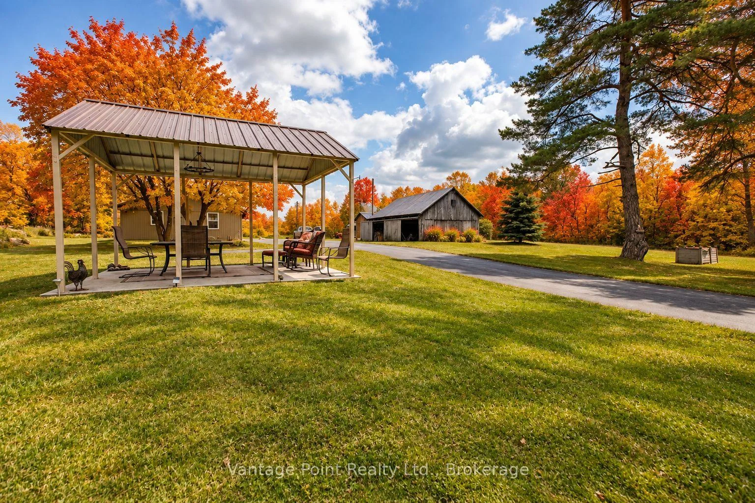 Photo 28 of 776227 10 Highway, Chatsworth — HOMEH