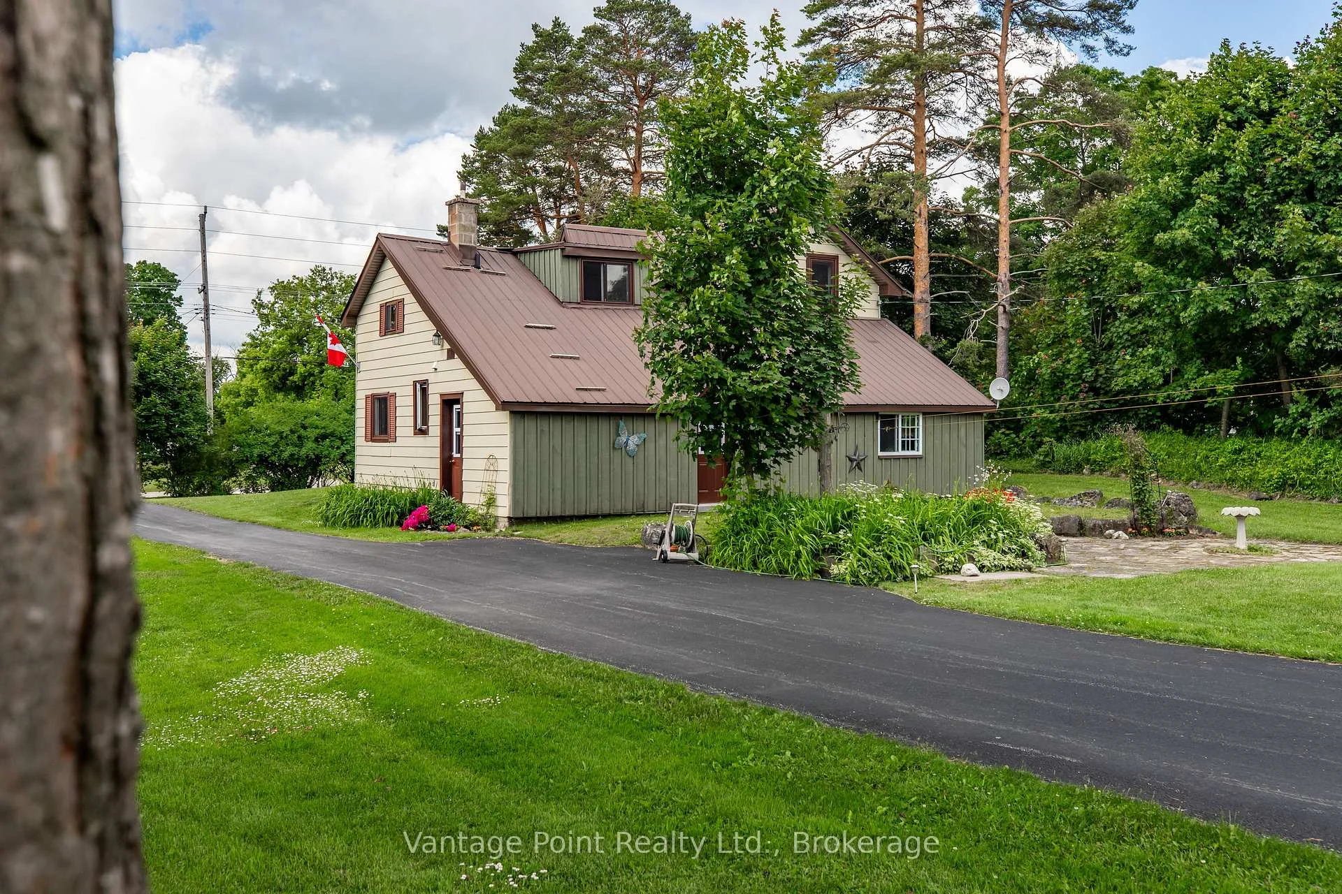 Photo 42 of 776227 10 Highway, Chatsworth — HOMEH