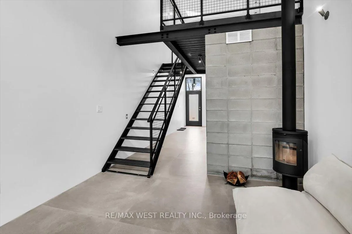Photo 11 of 781 Craven Road, Toronto, Greenwood-Coxwell — HOMEH