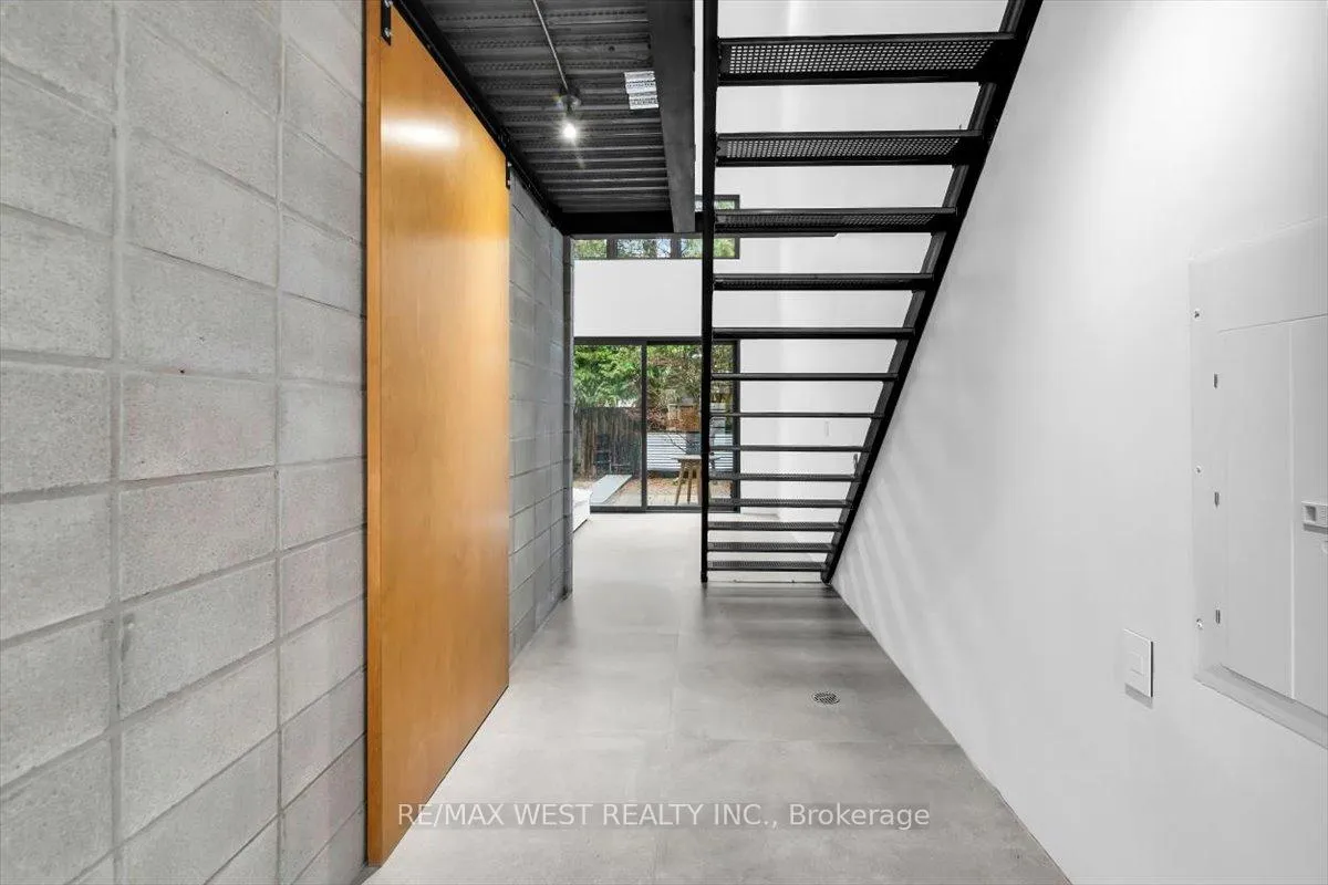 Photo 15 of 781 Craven Road, Toronto, Greenwood-Coxwell — HOMEH