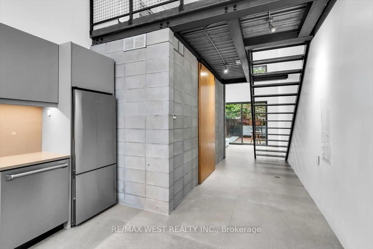 Photo 16 of 781 Craven Road, Toronto, Greenwood-Coxwell — HOMEH