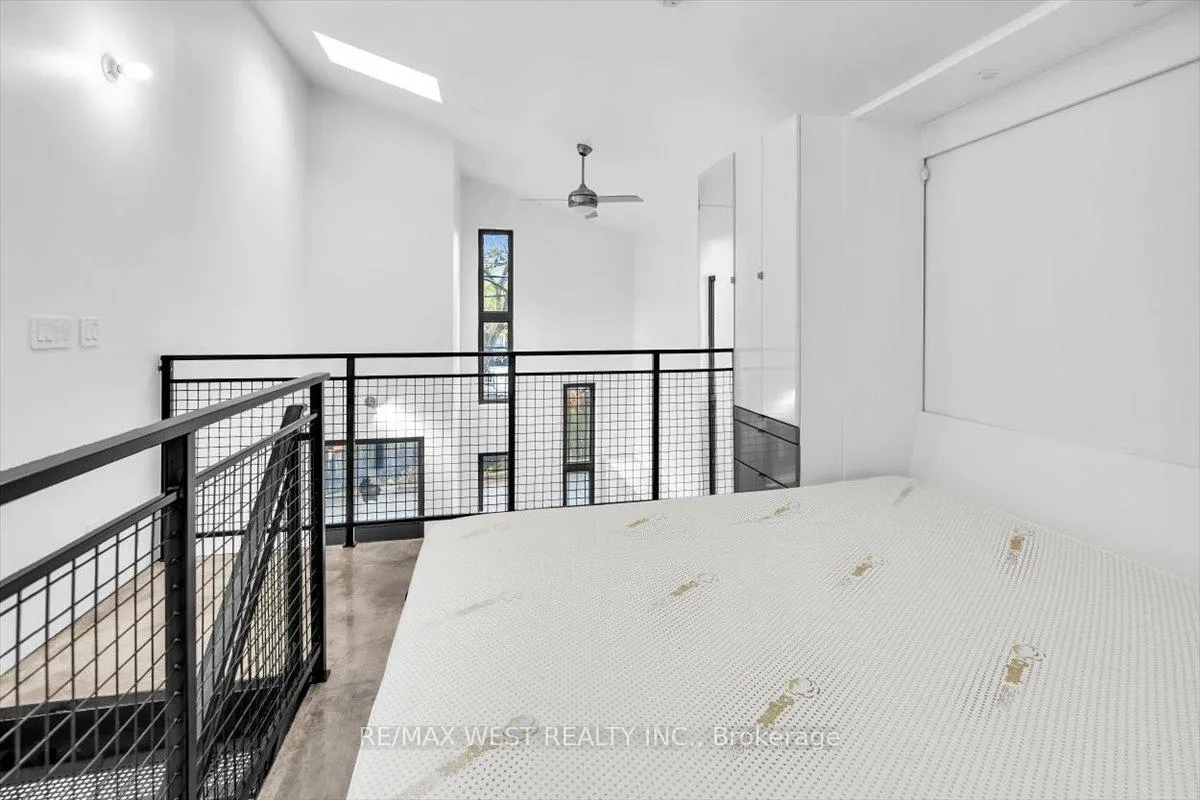 Photo 23 of 781 Craven Road, Toronto, Greenwood-Coxwell — HOMEH