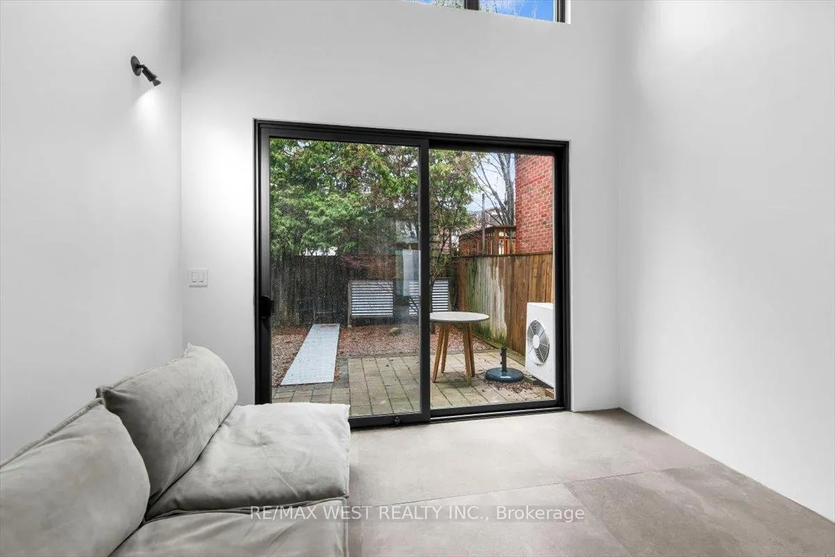 Photo 31 of 781 Craven Road, Toronto, Greenwood-Coxwell — HOMEH