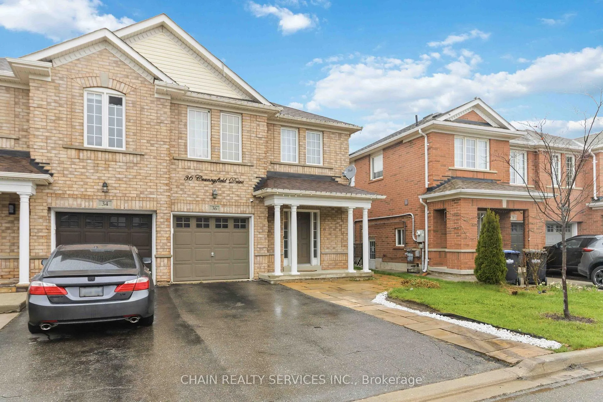 Photo 3 of 36 Crannyfield Drive, Brampton, Fletcher's Meadow — HOMEH