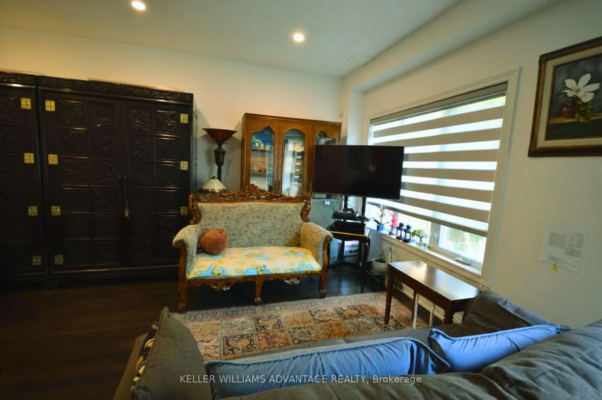 Photo 3 of Unit 11, 190 Harding Boulevard, Richmond Hill, North Richvale — HOMEH
