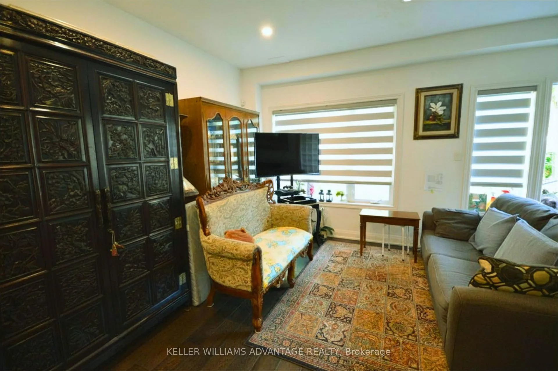 Photo 5 of Unit 11, 190 Harding Boulevard, Richmond Hill, North Richvale — HOMEH