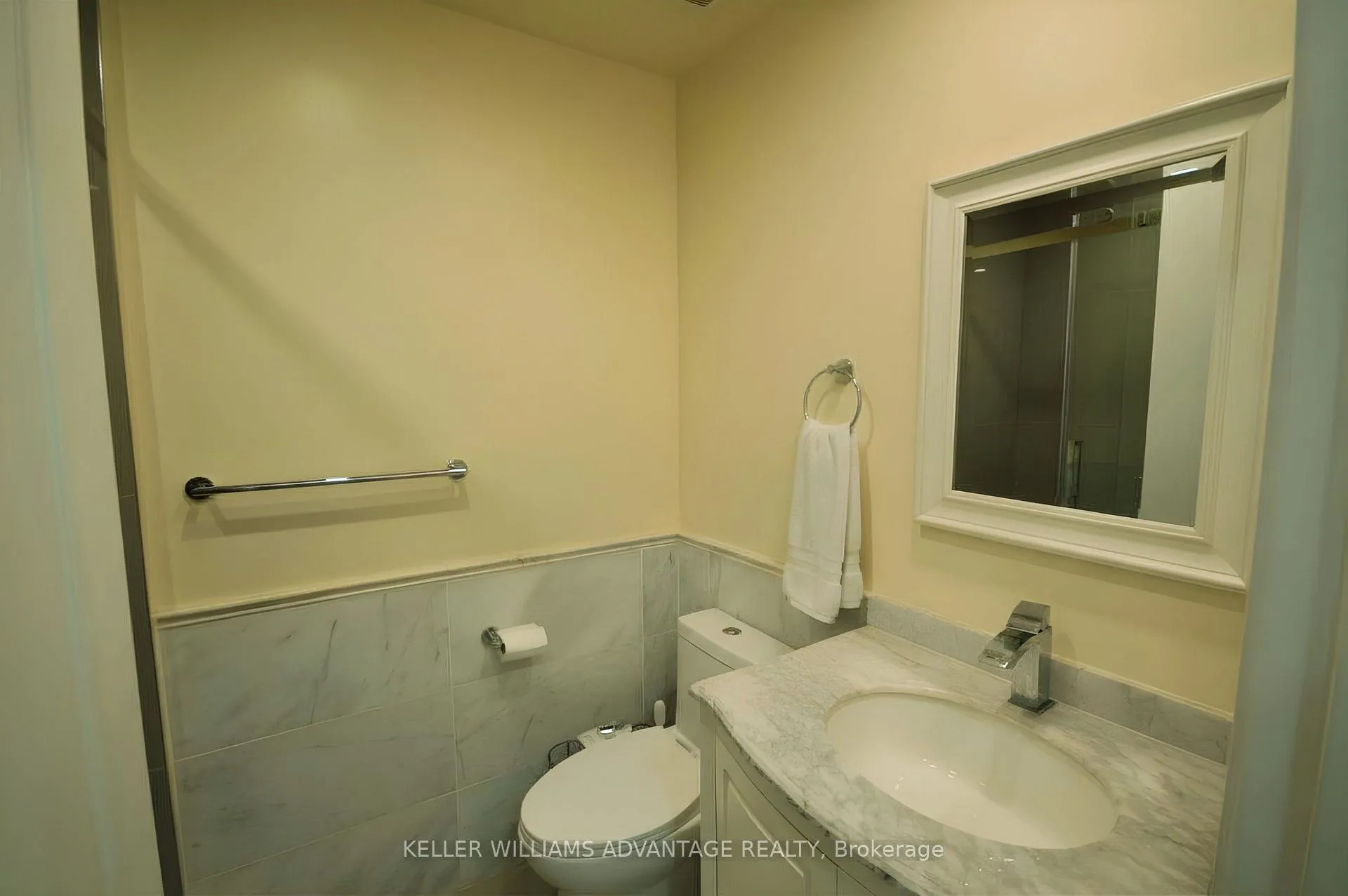 Photo 15 of Unit 11, 190 Harding Boulevard, Richmond Hill, North Richvale — HOMEH