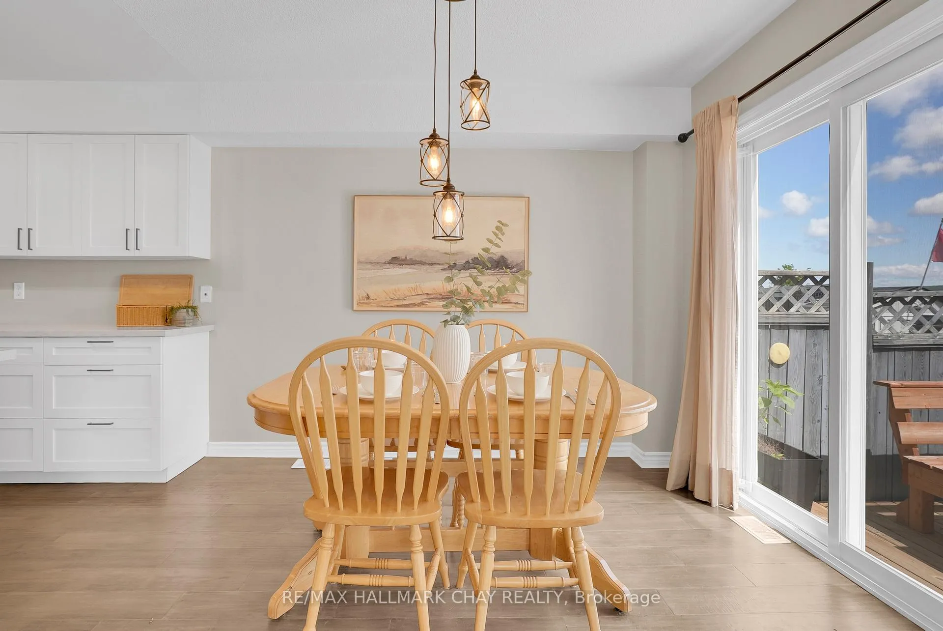 Photo 7 of 162 Ritchie Crescent, Springwater, Elmvale — HOMEH
