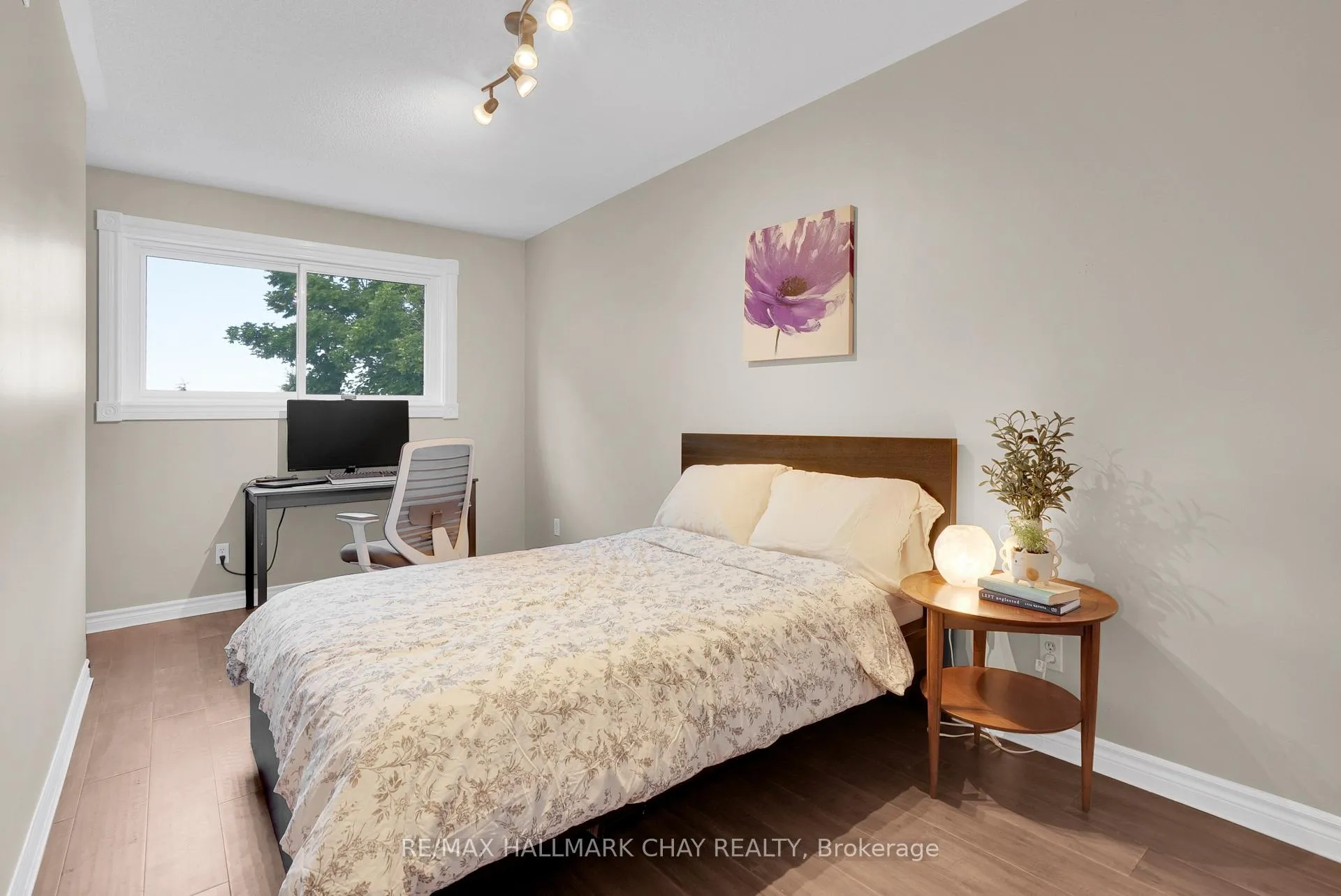 Photo 11 of 162 Ritchie Crescent, Springwater, Elmvale — HOMEH