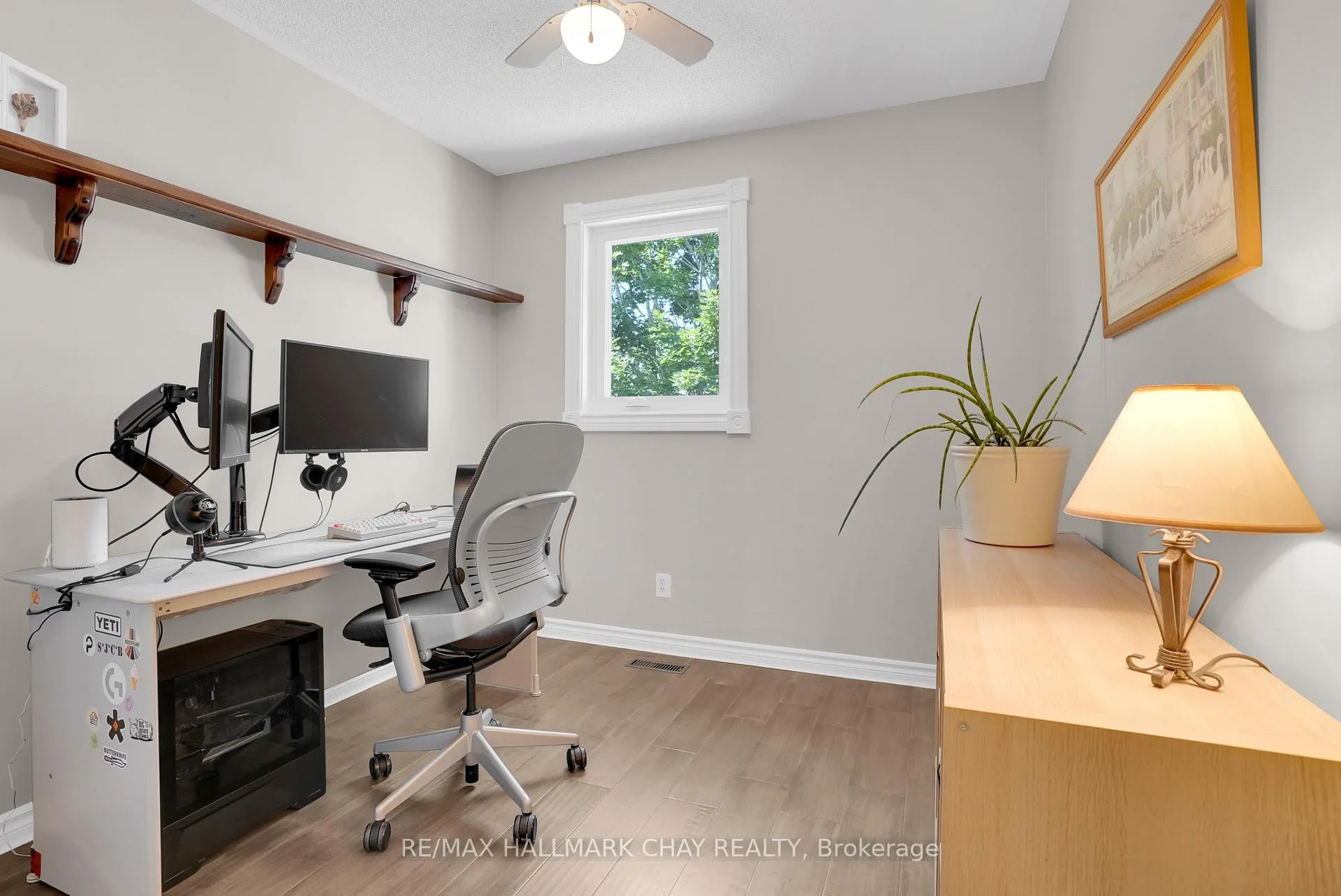 Photo 13 of 162 Ritchie Crescent, Springwater, Elmvale — HOMEH