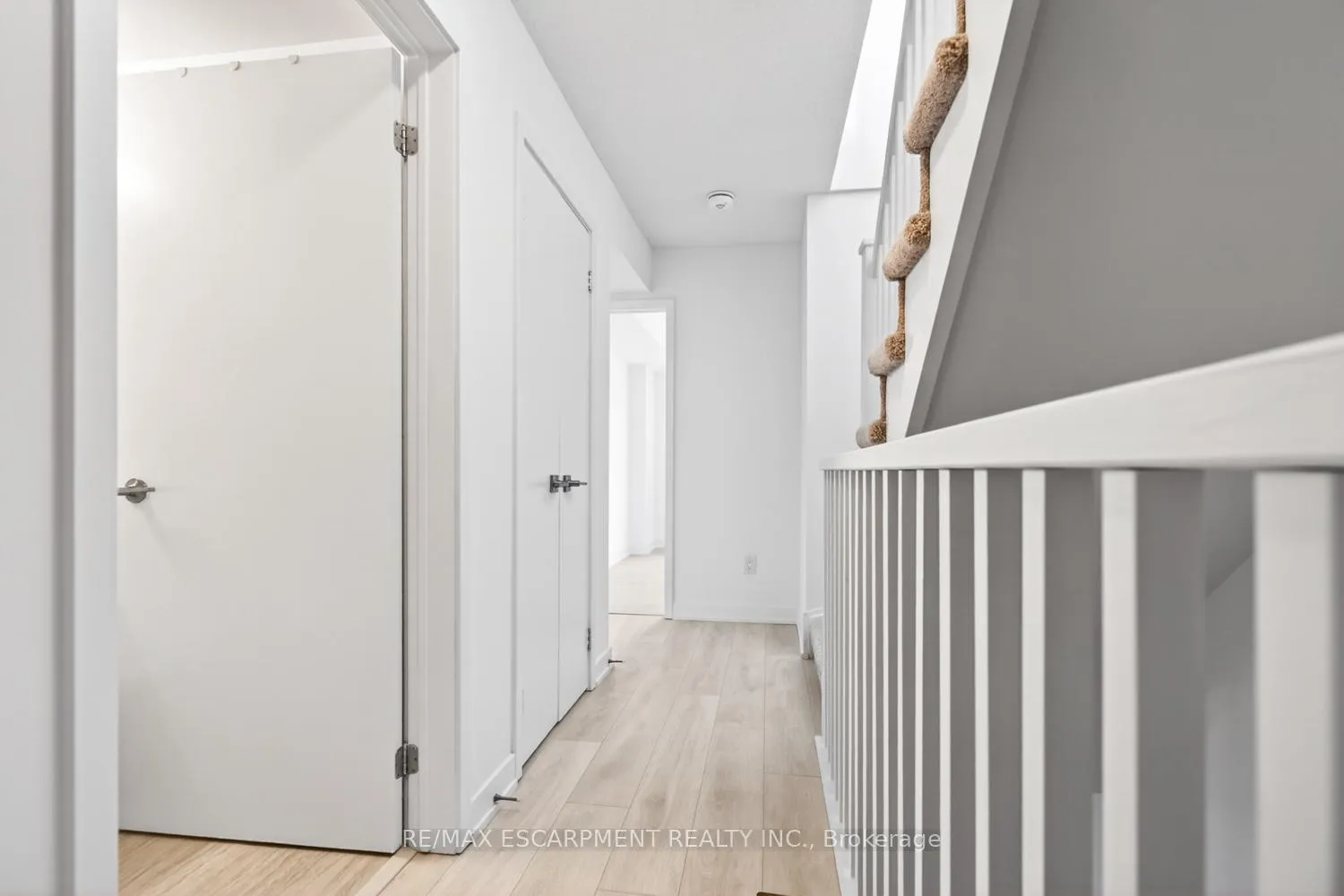 Photo 24 of Unit 32, 1121 Cooke Boulevard, Burlington, LaSalle — HOMEH