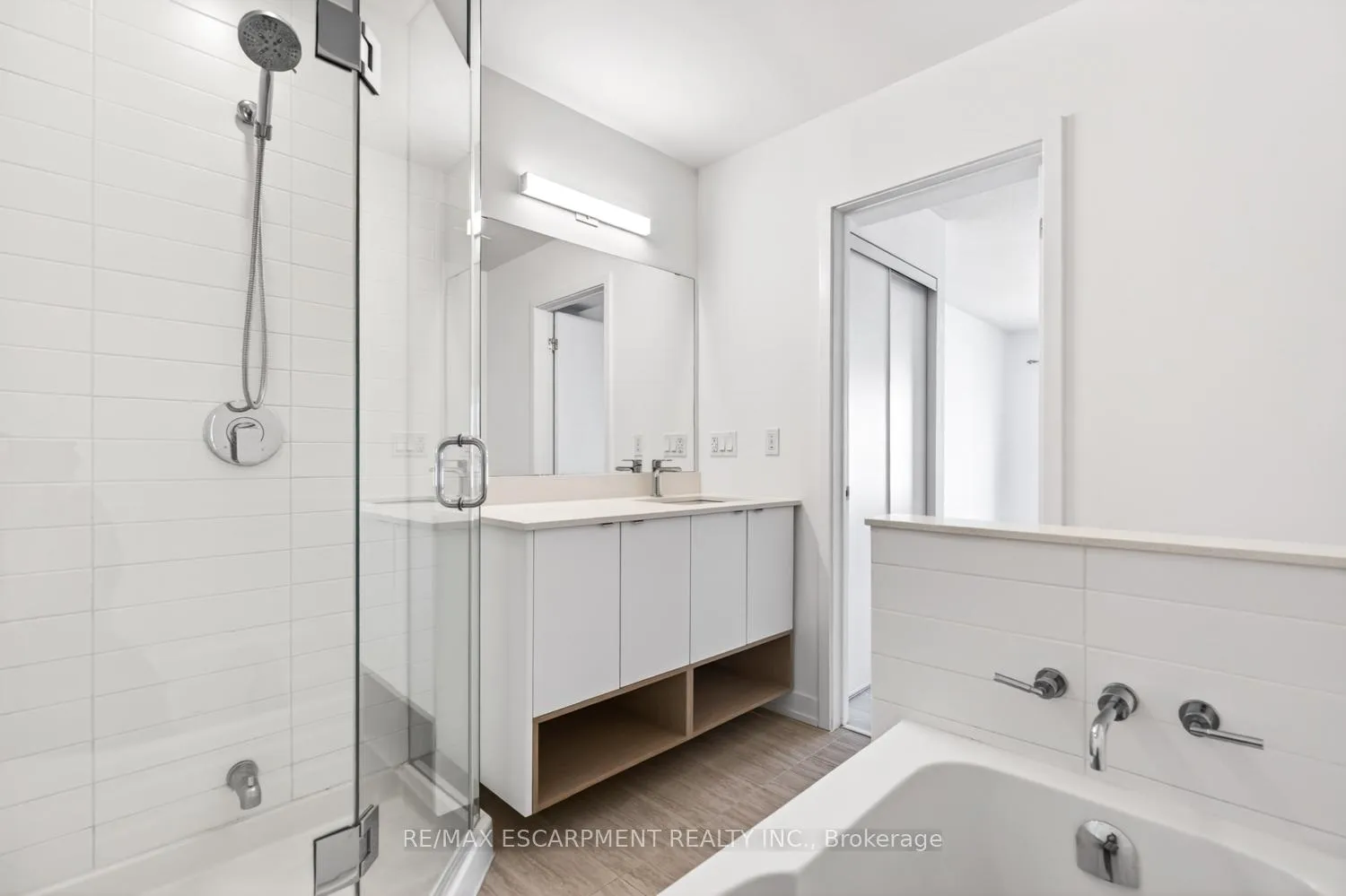 Photo 37 of Unit 32, 1121 Cooke Boulevard, Burlington, LaSalle — HOMEH