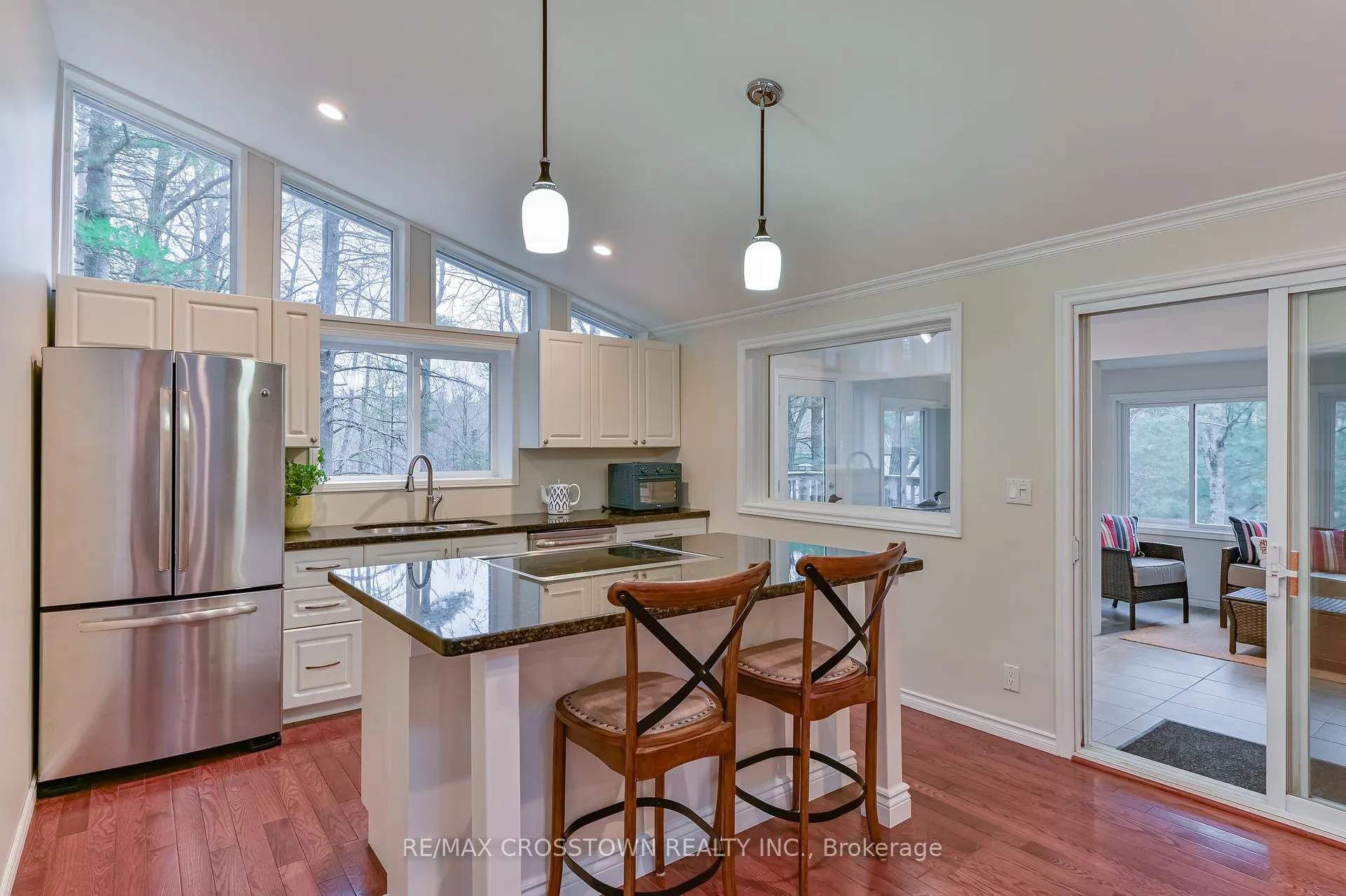 Photo 9 of 607 Juniper Drive, Gravenhurst, Wood (Gravenhurst) — HOMEH