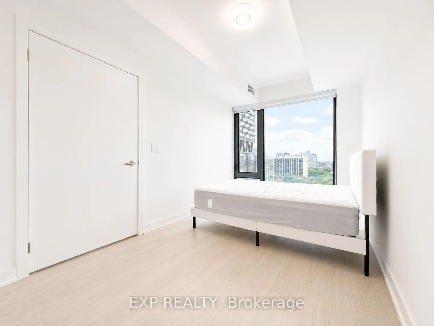 Photo 16 of Unit 1306, 47 Mutual Street, Toronto, Church-Yonge Corridor — HOMEH