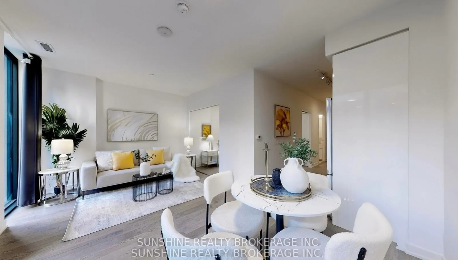 Photo 5 of Unit 422, 25 Richmond Street E, Toronto, Church-Yonge Corridor — HOMEH
