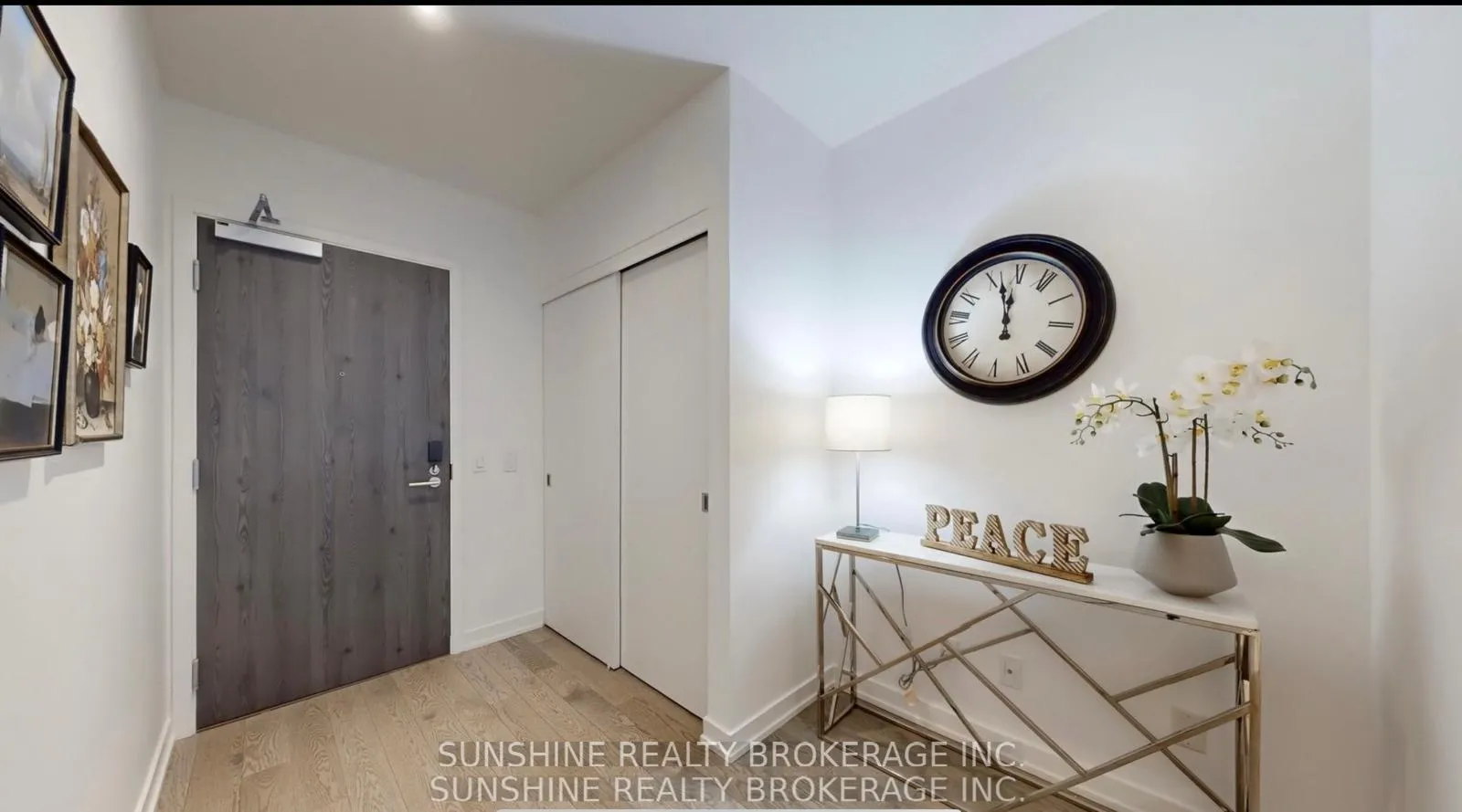 Photo 6 of Unit 422, 25 Richmond Street E, Toronto, Church-Yonge Corridor — HOMEH