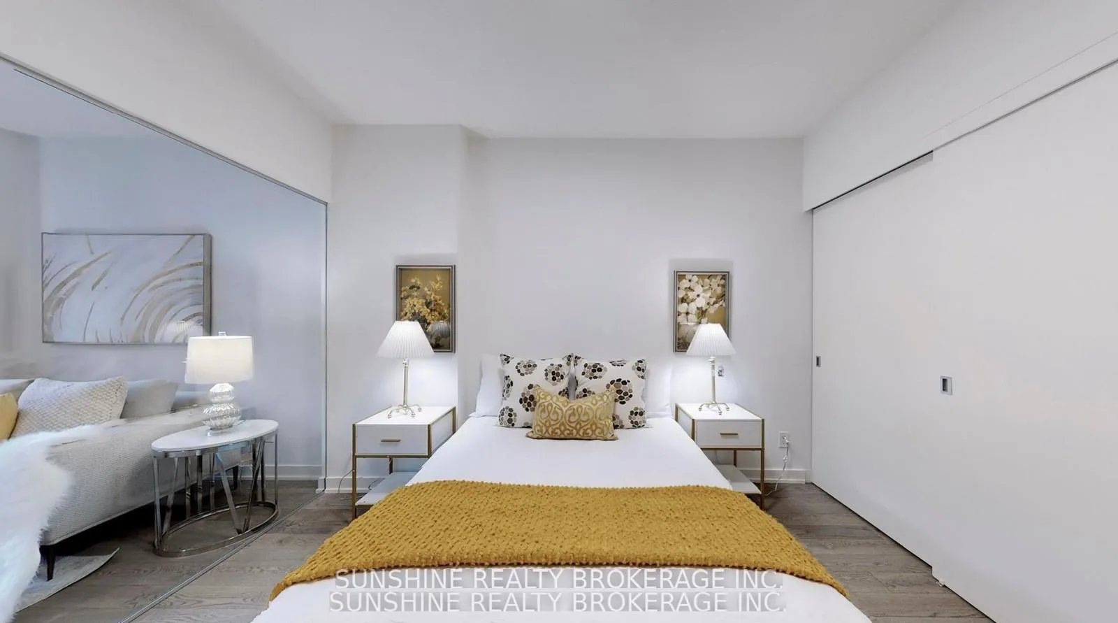 Photo 11 of Unit 422, 25 Richmond Street E, Toronto, Church-Yonge Corridor — HOMEH