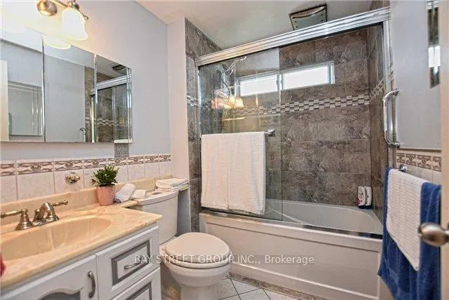 Photo 2 of 37 Caledon Court, Oshawa, Centennial — HOMEH