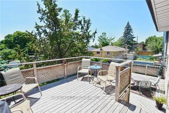 Photo 14 of 37 Caledon Court, Oshawa, Centennial — HOMEH