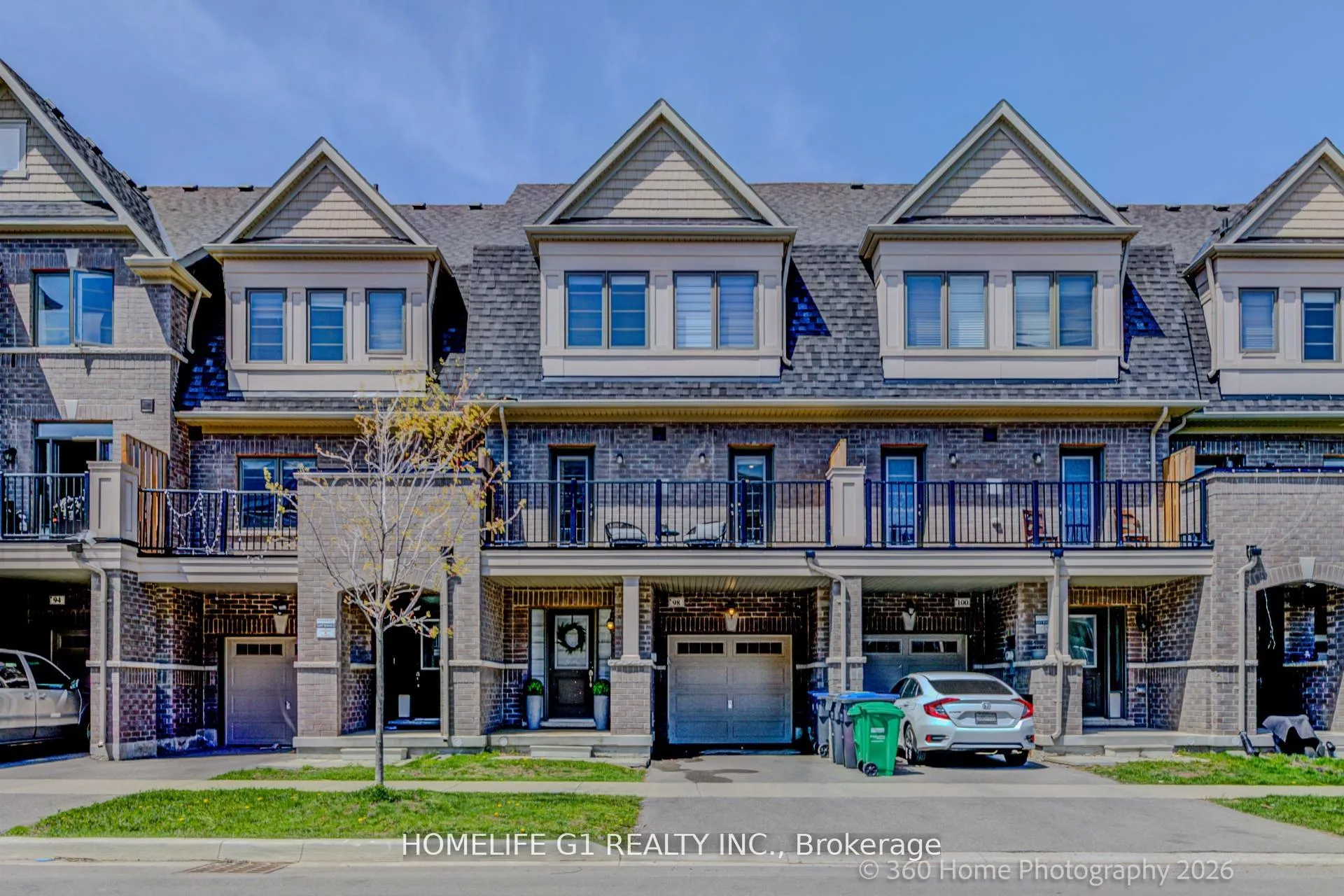 Photo 1 of 98 Fruitvale Circle, Brampton, Northwest Brampton — HOMEH
