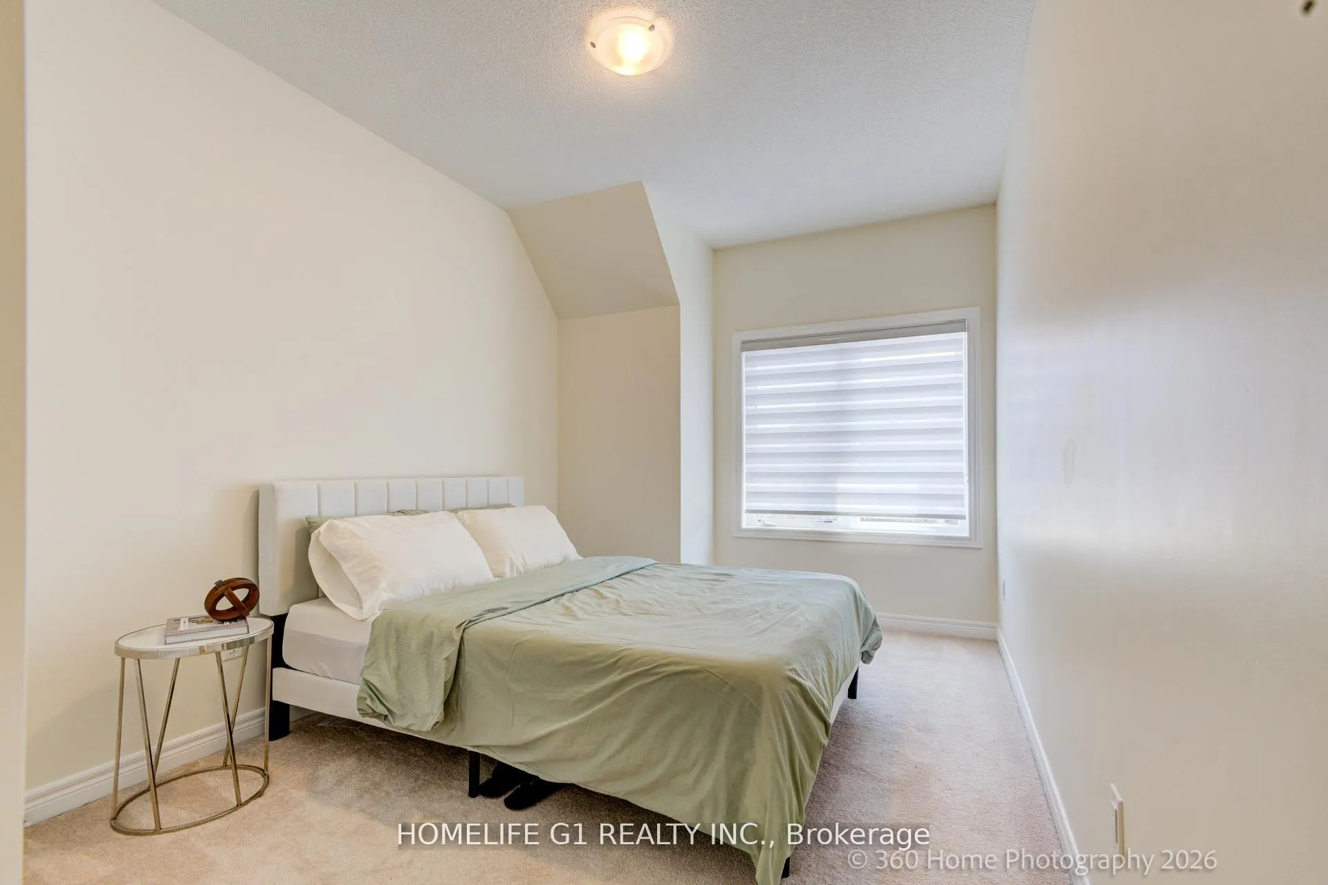 Photo 16 of 98 Fruitvale Circle, Brampton, Northwest Brampton — HOMEH