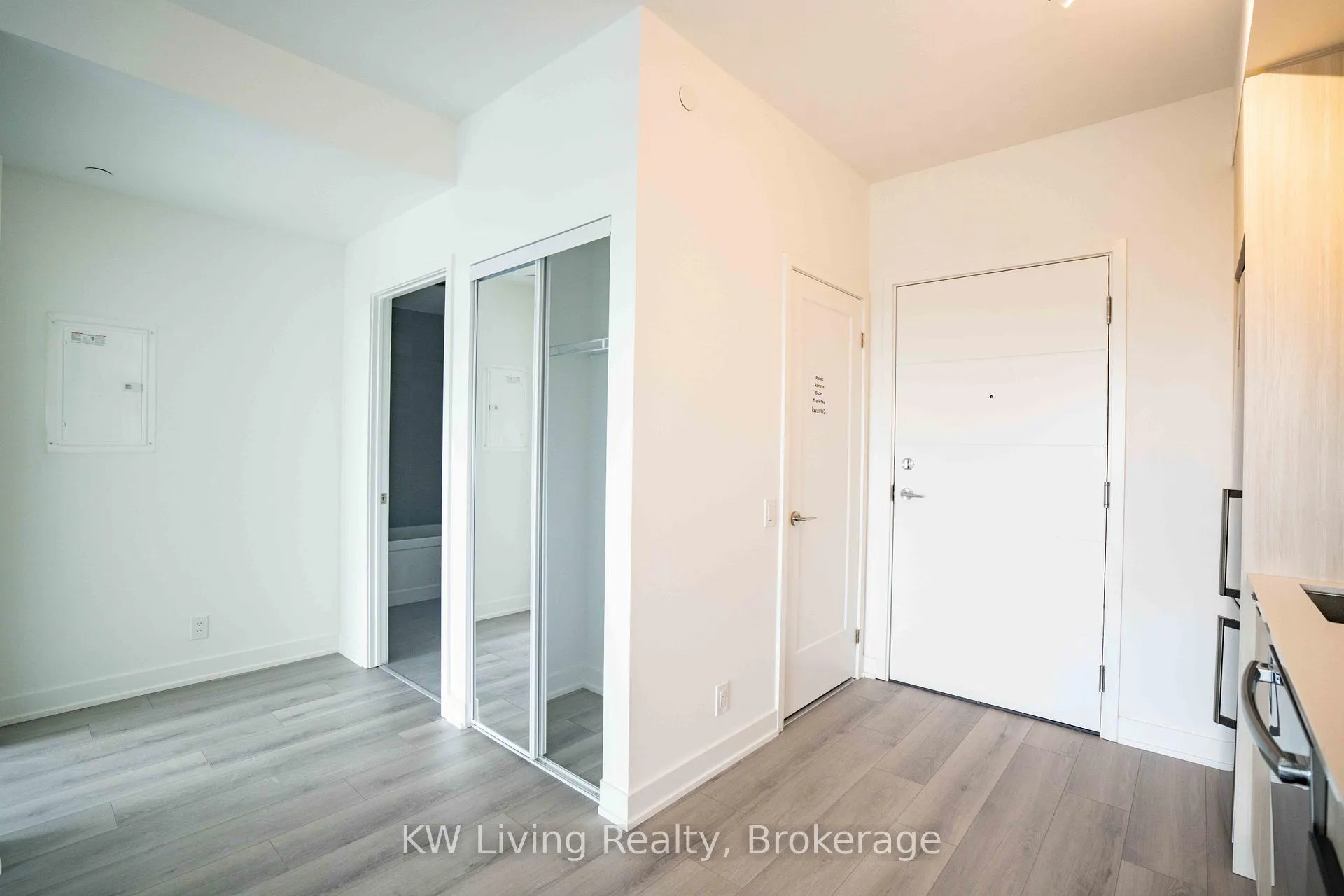 Photo 13 of Unit 512, 20 Deans Drive, Scarborough, Clairlea-Birchmount — HOMEH