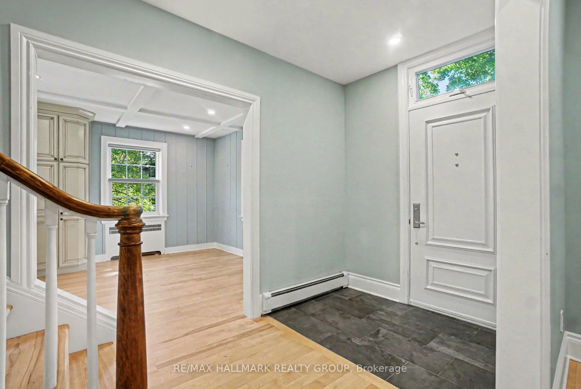 Photo 2 of 171 Minto Place, Ottawa, Rockcliffe — HOMEH