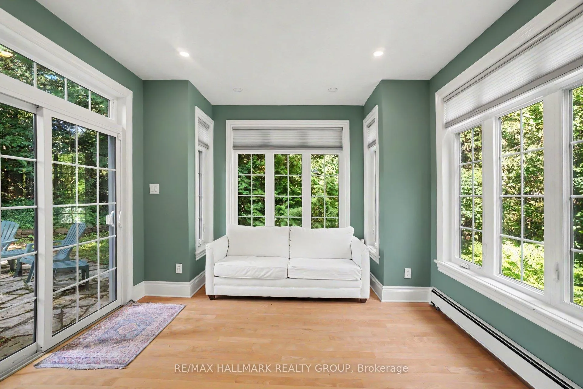 Photo 6 of 171 Minto Place, Ottawa, Rockcliffe — HOMEH