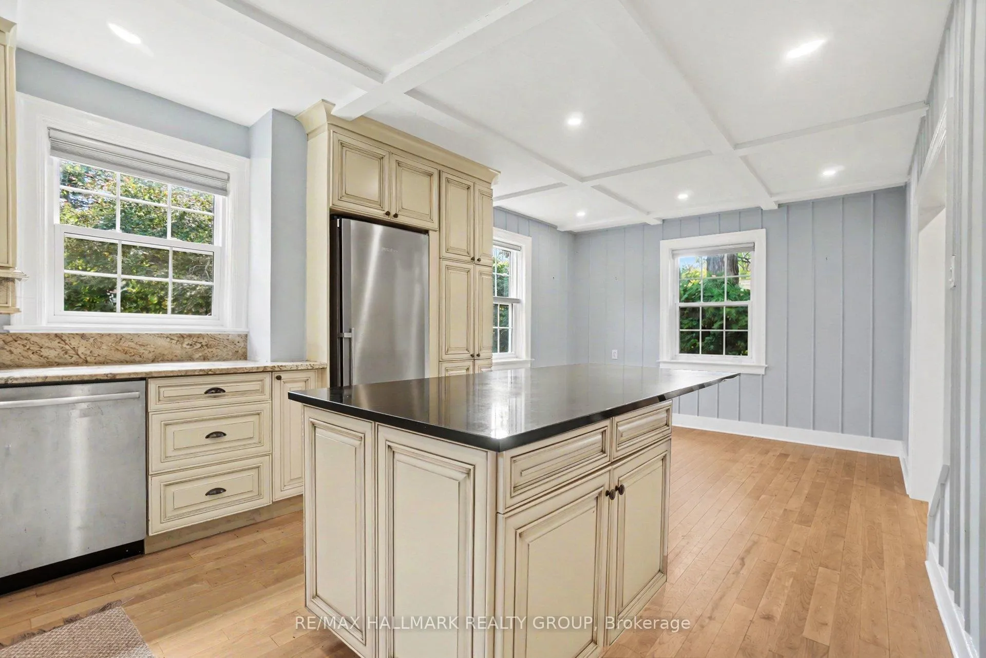 Photo 9 of 171 Minto Place, Ottawa, Rockcliffe — HOMEH