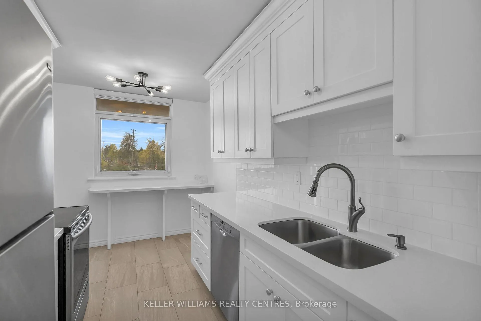 Photo 1 of Unit 407, 7811 Yonge Street, Markham, Thornhill — HOMEH