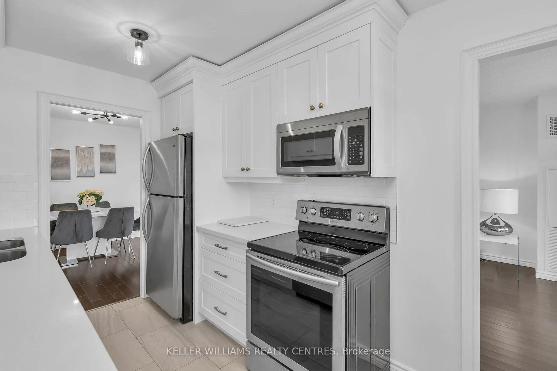 Photo 3 of Unit 407, 7811 Yonge Street, Markham, Thornhill — HOMEH