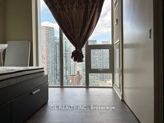 Photo 7 of Unit 2903, 126 Simcoe Street, Toronto, Waterfront Communities — HOMEH
