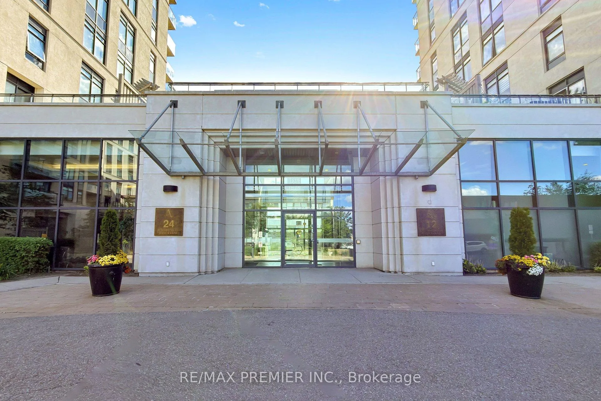 Photo 2 of Unit 604, 24 Woodstream Boulevard, Vaughan, Vaughan Grove — HOMEH