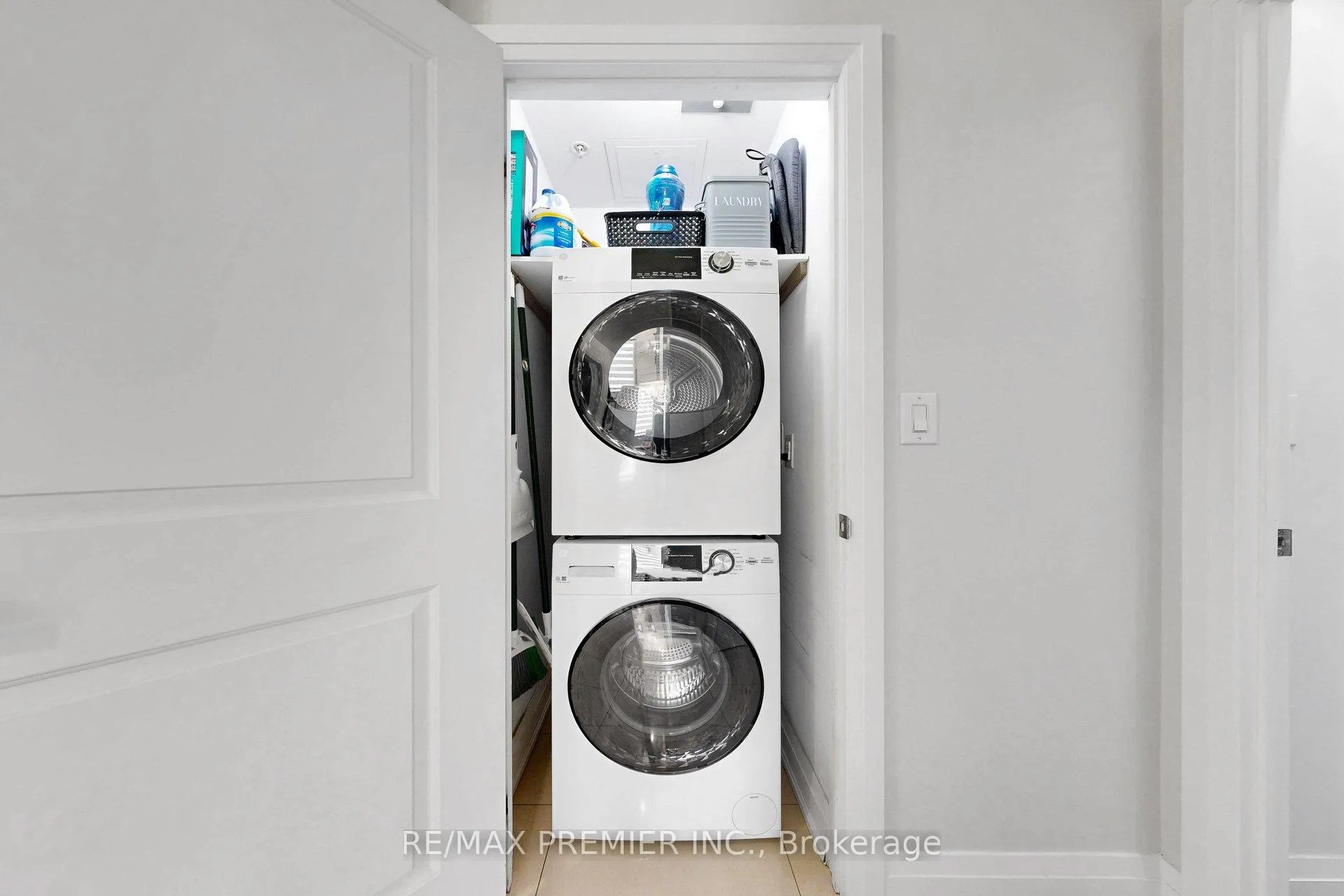 Photo 6 of Unit 604, 24 Woodstream Boulevard, Vaughan, Vaughan Grove — HOMEH