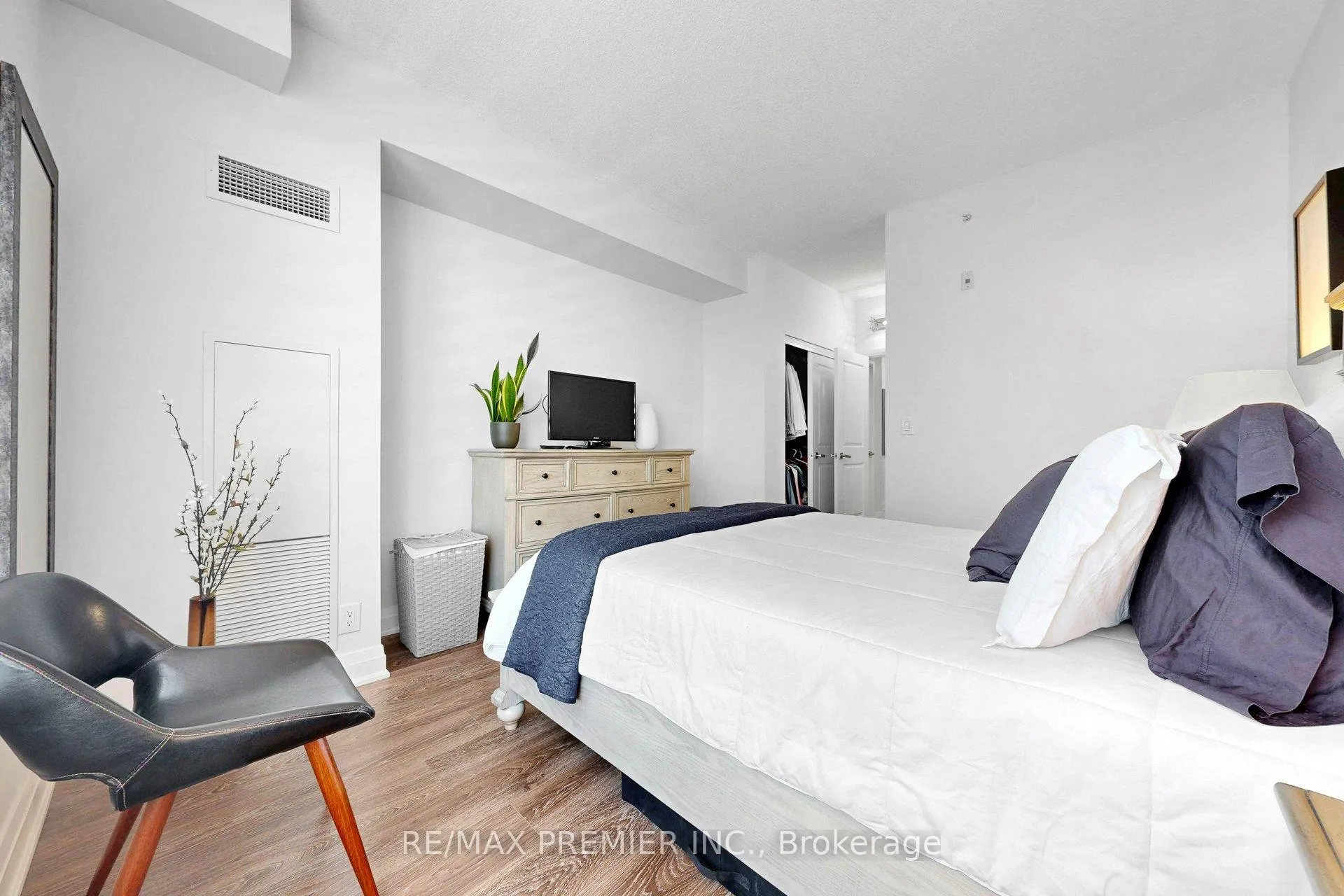 Photo 30 of Unit 604, 24 Woodstream Boulevard, Vaughan, Vaughan Grove — HOMEH