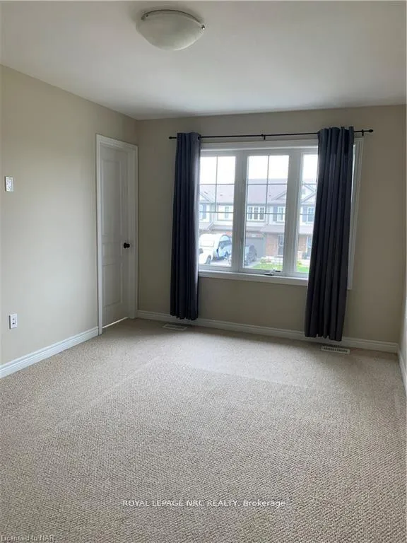 Photo 9 of 6394 Shapton Crescent, Niagara Falls, Forestview — HOMEH