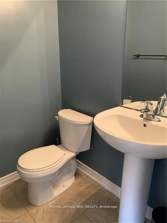 Photo 13 of 6394 Shapton Crescent, Niagara Falls, Forestview — HOMEH