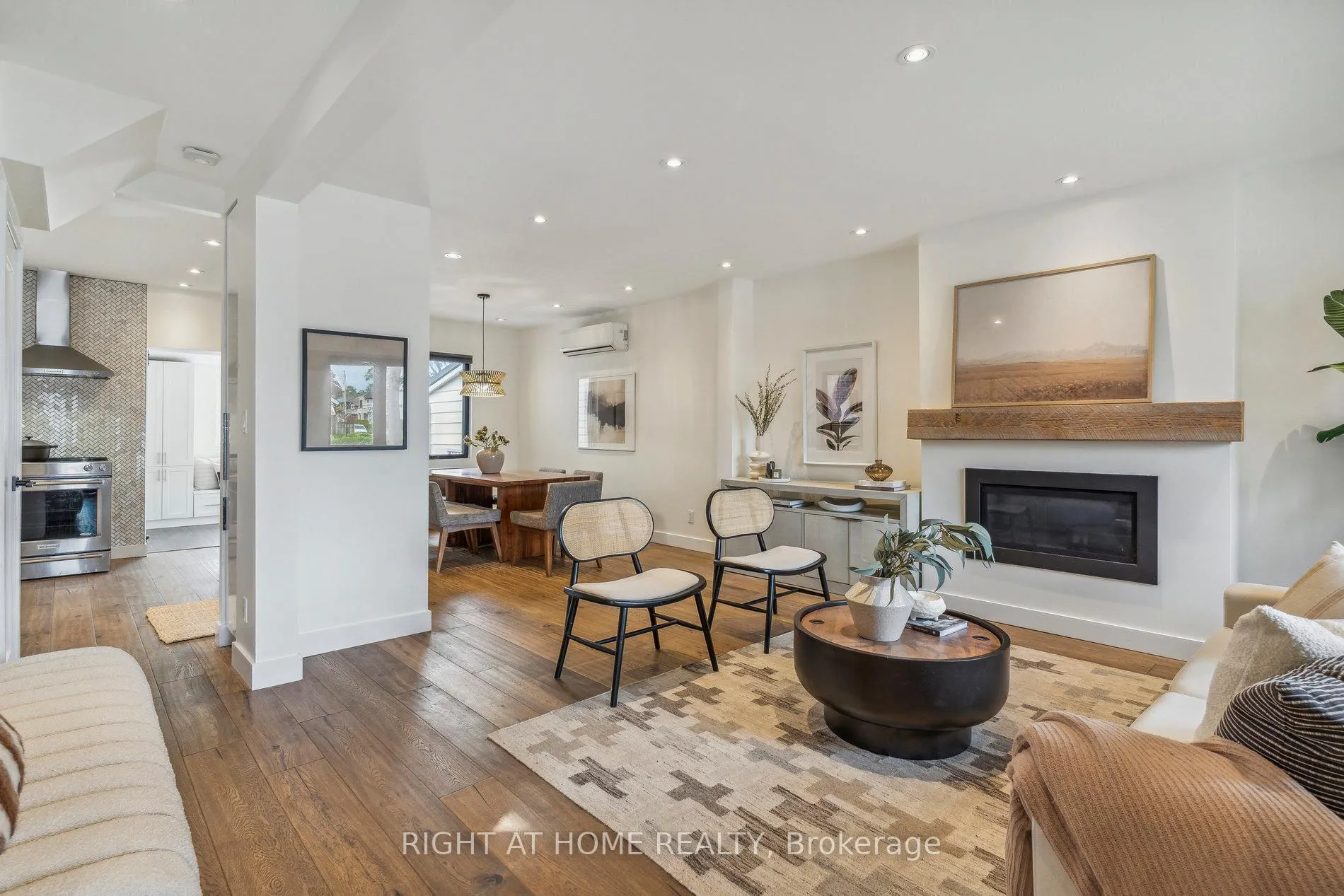 Photo 10 of 141 O'Connor Drive, Toronto, East York — HOMEH