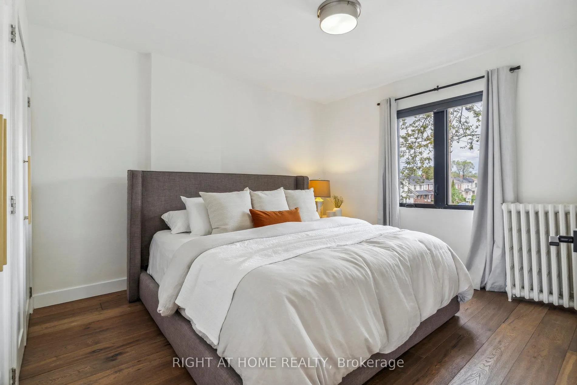 Photo 23 of 141 O'Connor Drive, Toronto, East York — HOMEH